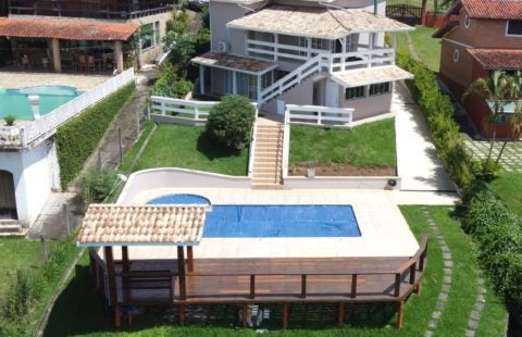 CR019 – Casa lindíssima pé na água em condomínio fechado – Joanópolis – SP