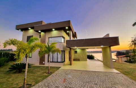 CR013 – Sobrado à venda em condomínio de alto padrão – Residencial Santa Fé III – Joanópolis – SP