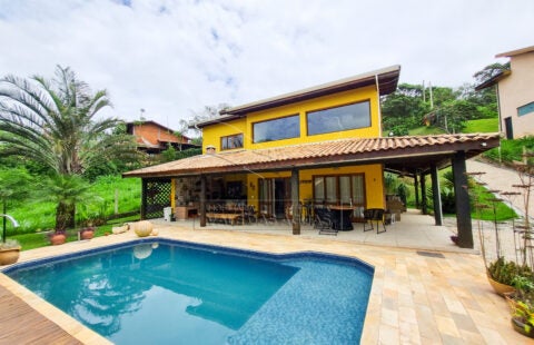 CR005 – Sobrado à venda no Residencial San Lourenzo – Joanópolis – SP